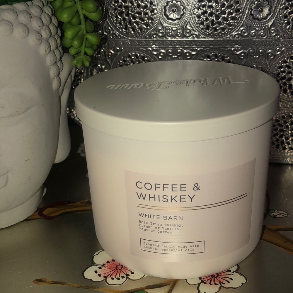 Bath and Bodyworks three wick candle coffee and whiskey White barn collection